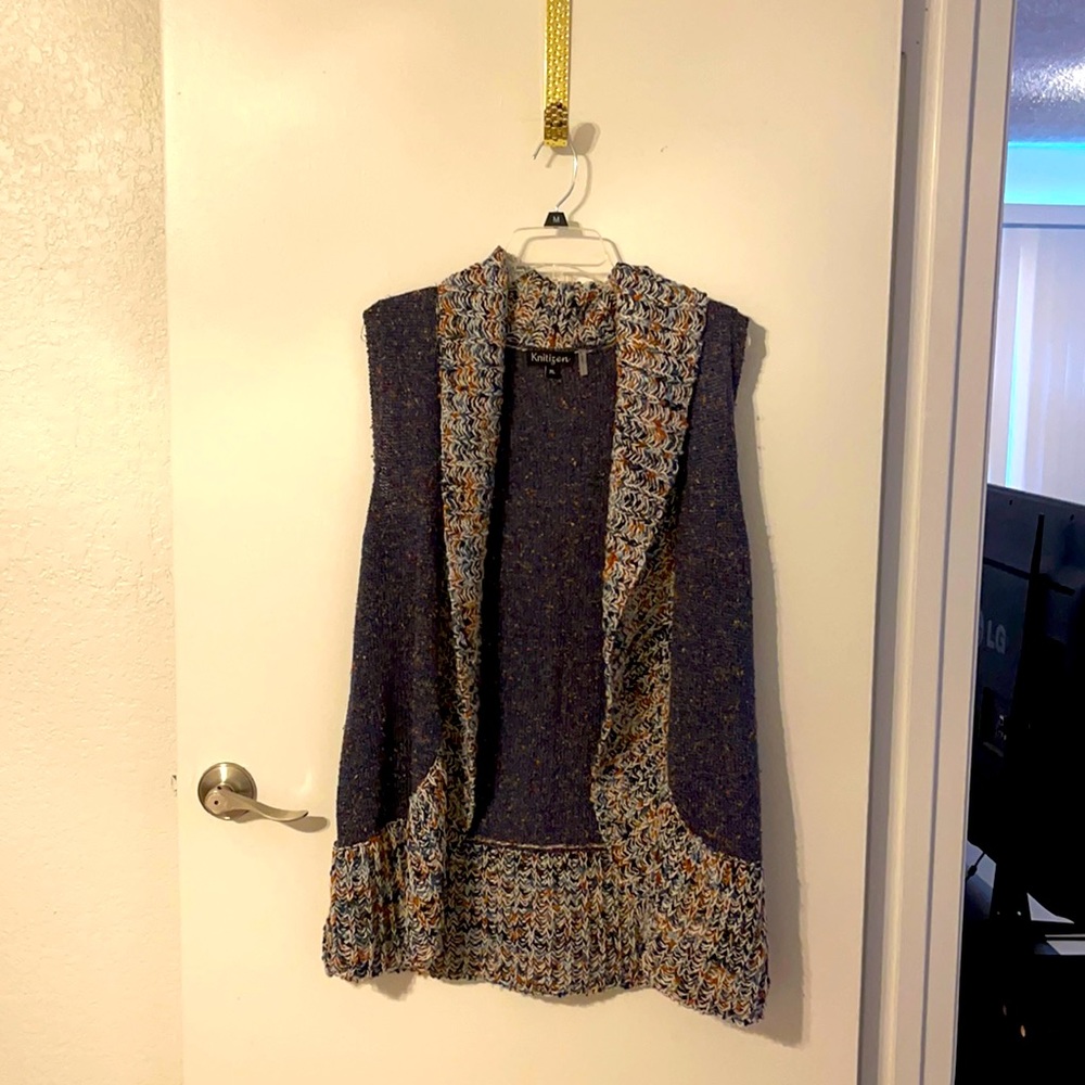 Sleeveless sweater